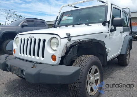 2013 Jeep Wrangler Sport z USA, uszkodzony, nr VIN 1C4AJWAG6DL626429